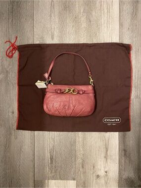 COACH Brooke Pebbled Leather Wristlet with Gold Hardware